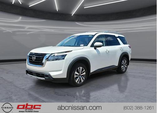 2024 Nissan Pathfinder SL FWD