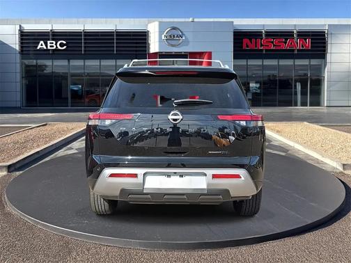 2023 Nissan Pathfinder SL FWD