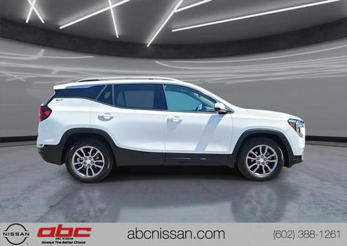 2023 GMC Terrain SLT
