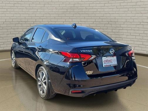 2021 Nissan Versa 1.6 SV