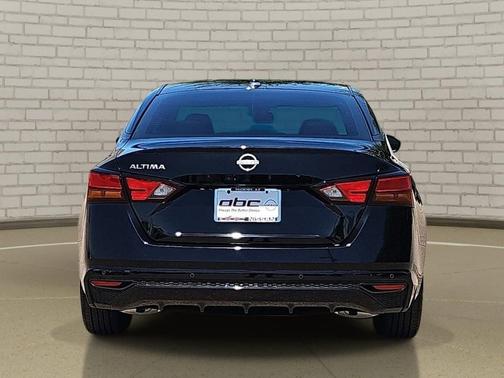 Super Black Clearcoat 2025 Nissan Altima S FWD