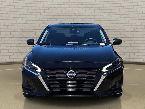 Super Black Clearcoat 2025 Nissan Altima S FWD
