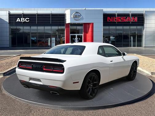 2022 Dodge Challenger SXT