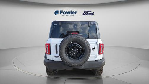 Oxford White 2026 Ford Bronco Outer Banks