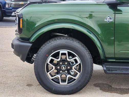 2025 Ford Bronco Outer Banks
