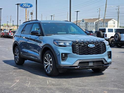 2025 Ford Explorer ST-Line