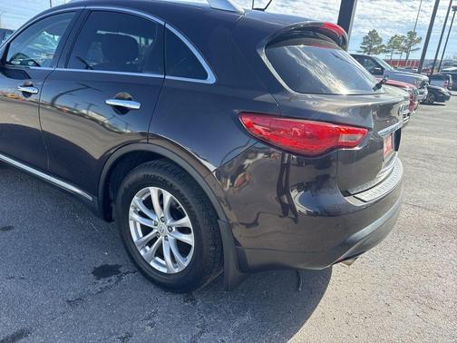 2010 INFINITI FX35 Base
