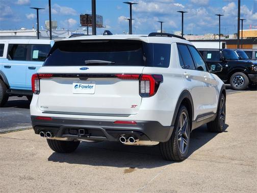2025 Ford Explorer ST