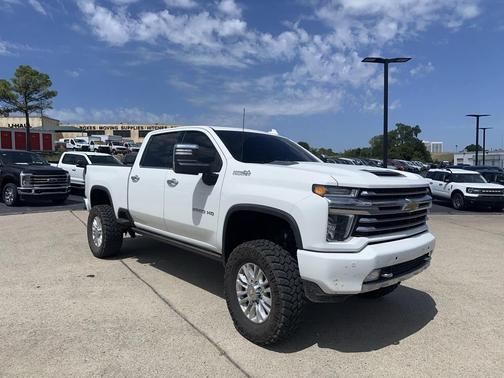 2022 Chevrolet Silverado 2500 High Country