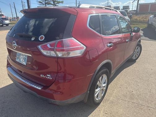 2016 Nissan Rogue SV