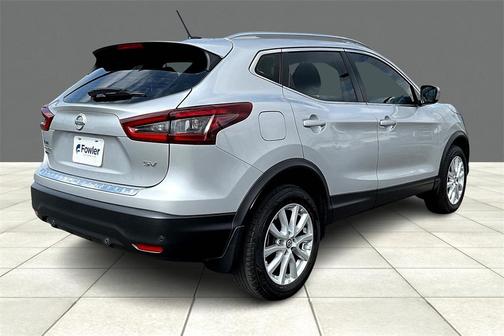 2022 Nissan Rogue Sport SV