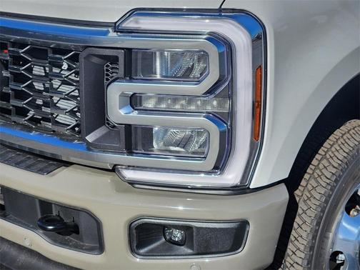 2026 Ford F-350 Lariat Super Duty