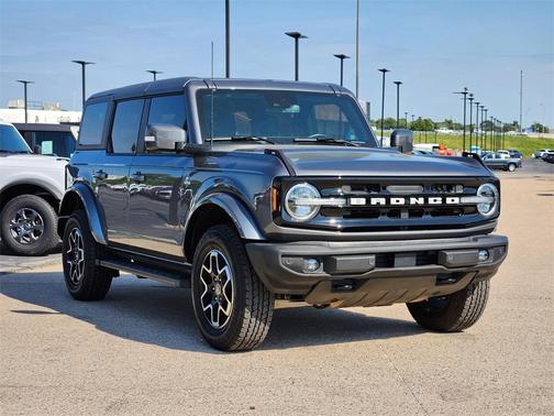 2024 Ford Bronco Outer Banks