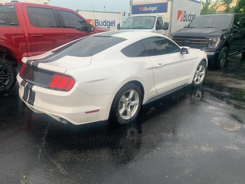 2017 Ford Mustang V6
