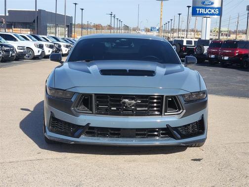 2024 Ford Mustang Dark Horse