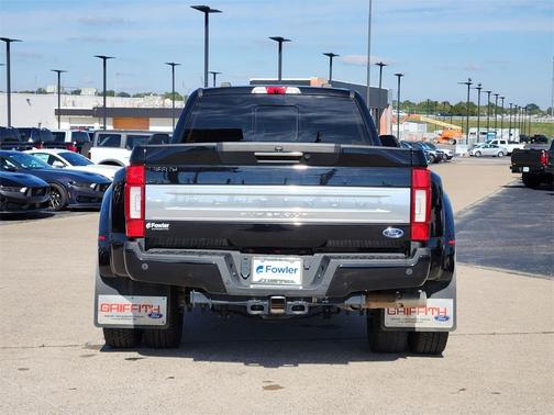 2022 Ford F-350 Platinum