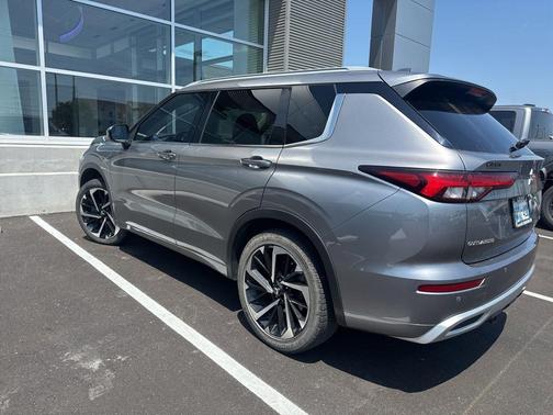 Gray 2022 Mitsubishi Outlander SEL