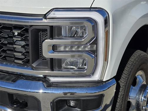 2025 Ford F-350 Lariat Super Duty