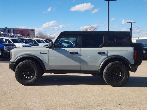 2022 Ford Bronco Black Diamond