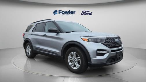 Silver Metallic 2021 Ford Explorer XLT
