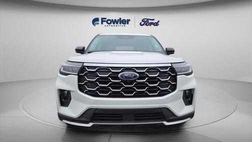Star White 2026 Ford Explorer Platinum