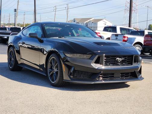 2025 Ford Mustang Dark Horse