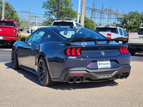 2025 Ford Mustang Dark Horse