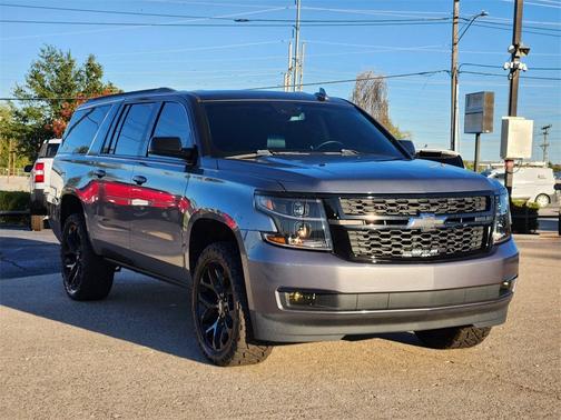 2019 Chevrolet Suburban LT