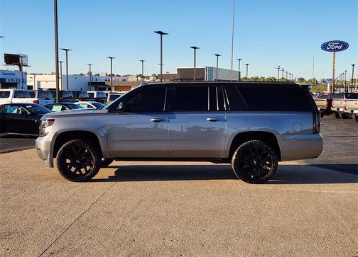 2019 Chevrolet Suburban LT
