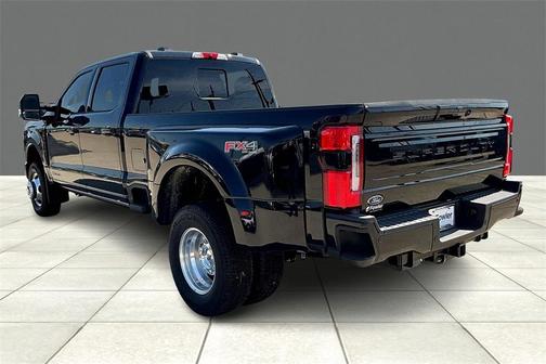 2025 Ford F-350 Platinum
