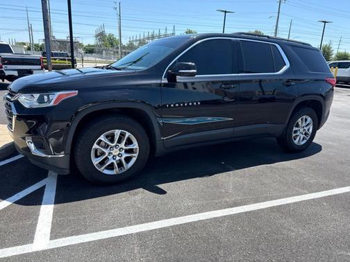 Mosaic Black Metallic 2019 Chevrolet Traverse LT Leather