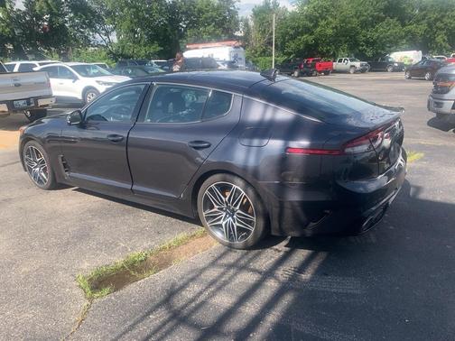 2022 Kia Stinger GT2
