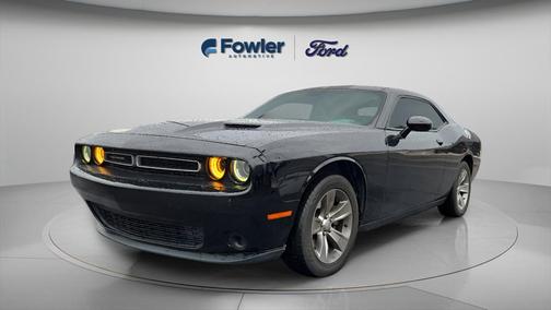 Pitch Black Clearcoat 2019 Dodge Challenger SXT