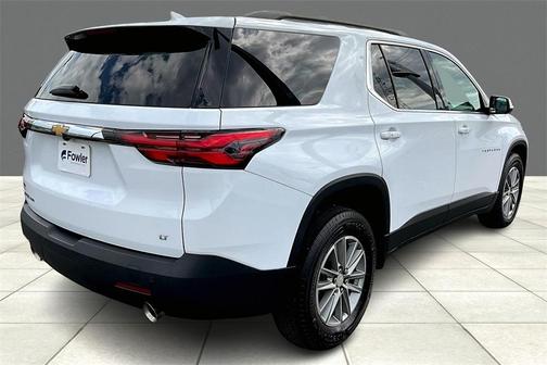 2022 Chevrolet Traverse LT Cloth