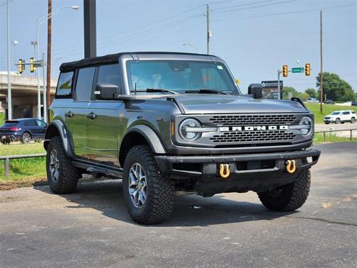 2022 Ford Bronco Badlands