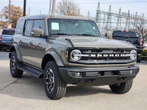 2025 Ford Bronco Outer Banks