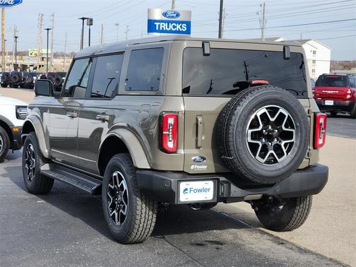2025 Ford Bronco Outer Banks
