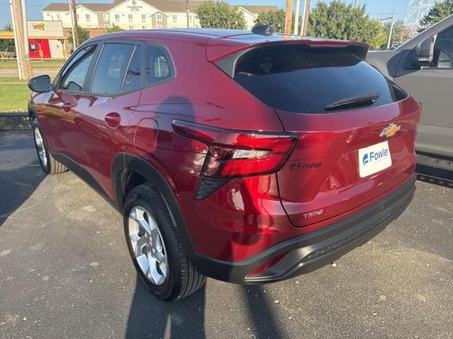 2025 Chevrolet Trax LS