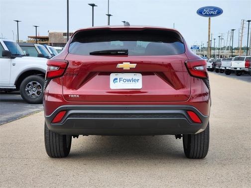 2025 Chevrolet Trax LS