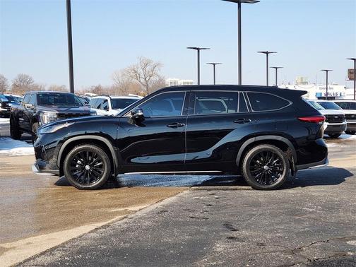 2023 Toyota Highlander XSE