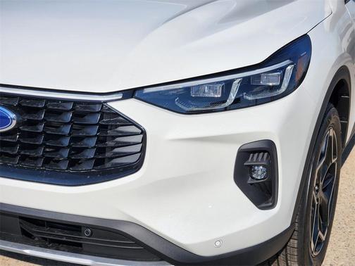 2026 Ford Escape Platinum