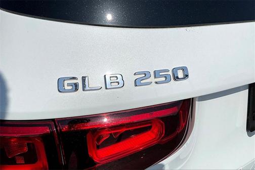 2021 Mercedes-Benz GLB 250 Base 4MATIC