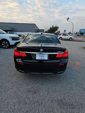 2015 BMW 750 i