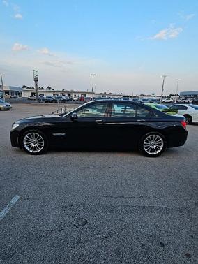 2015 BMW 750 i