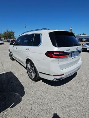 2024 BMW X7 xDrive40i