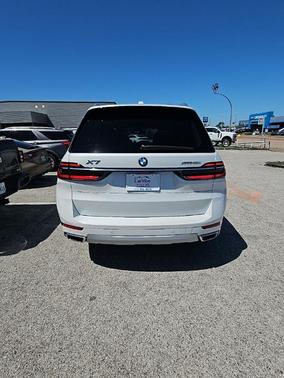 2024 BMW X7 xDrive40i