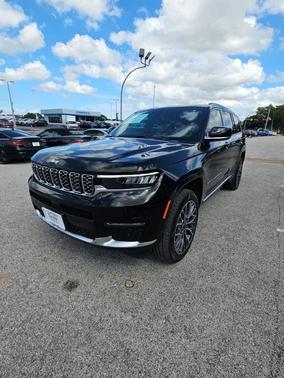 Diamond Black 2024 Jeep Grand Cherokee L Summit