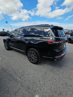 Diamond Black 2024 Jeep Grand Cherokee L Summit