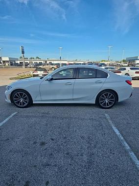 2019 BMW 330 i