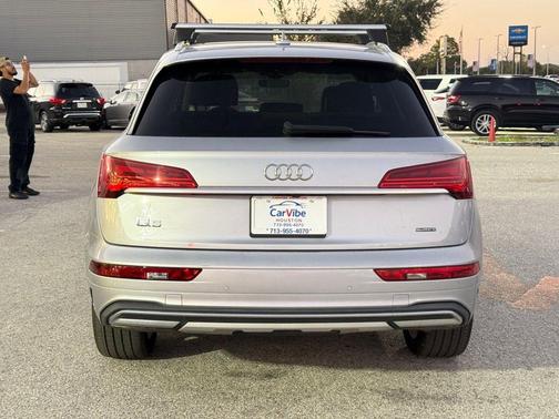 2021 Audi Q5 45 Prestige